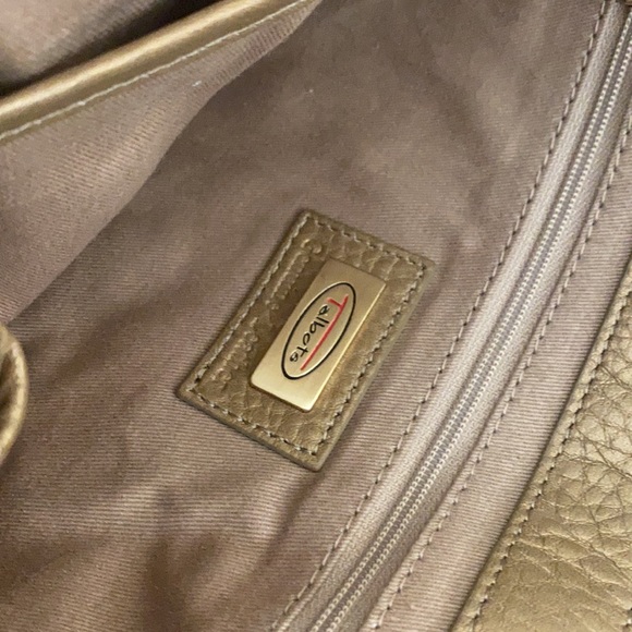 Talbots Gold Leather Clutch with Chain Strap - Picture 3 of 5